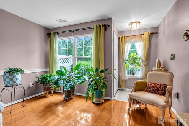 5 Ardmore Place, East Brunswick, NJ 08816