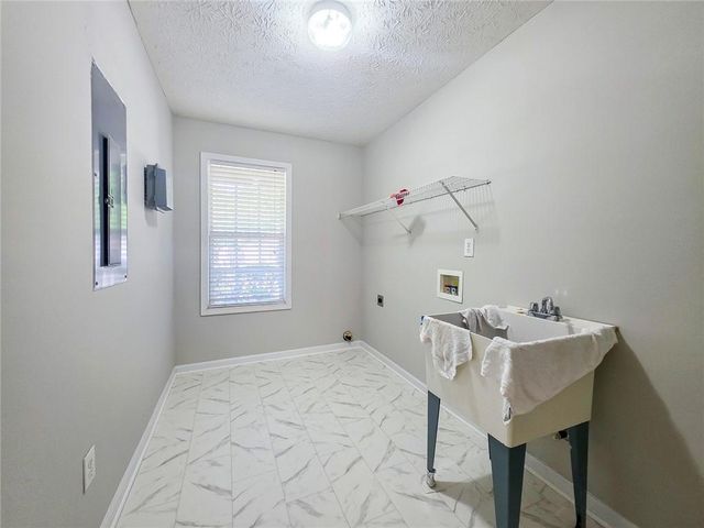 120 Shenandoah Drive, Hiram, GA 30141
