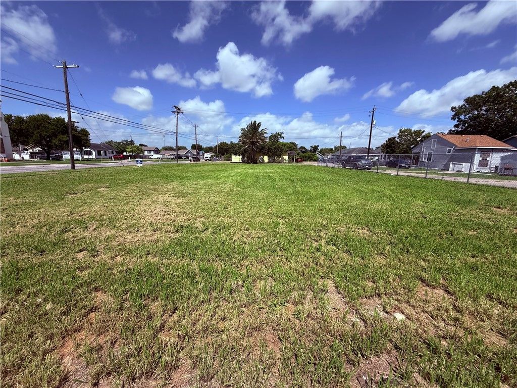 1324 Craig St, Corpus Christi, TX 78404 — photo 4