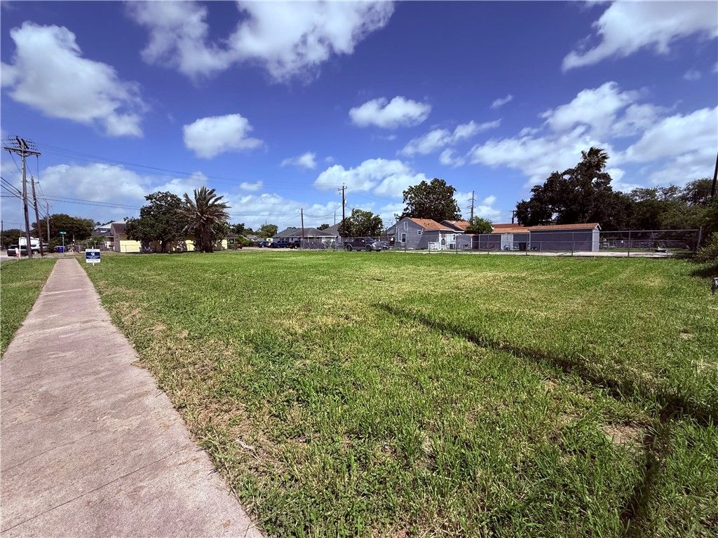 1324 Craig St, Corpus Christi, TX 78404 — photo 5