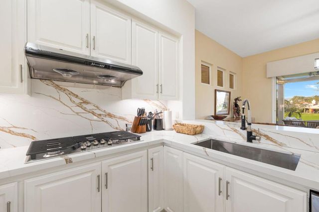 720 Hawk Hill Trail, Palm Desert, CA 92211