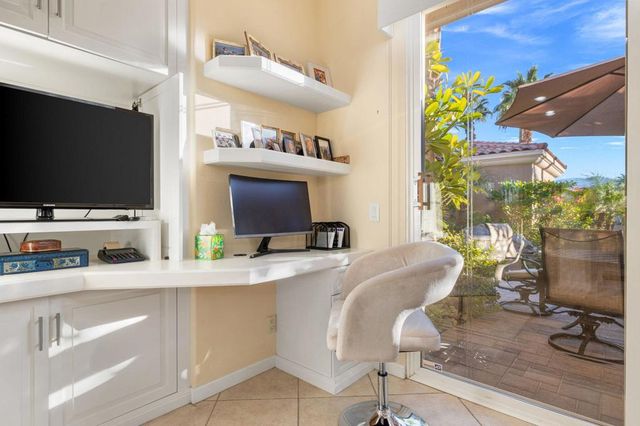 720 Hawk Hill Trail, Palm Desert, CA 92211