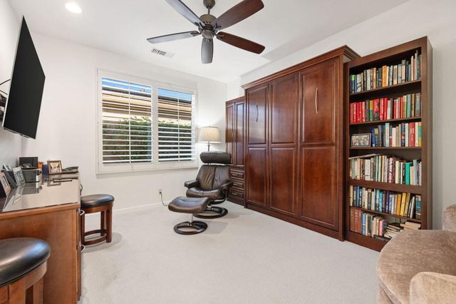 720 Hawk Hill Trail, Palm Desert, CA 92211