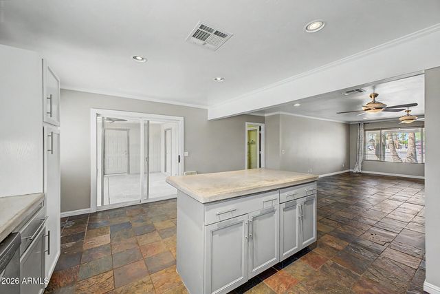 321 W MESQUITE Street, Chandler, AZ 85225