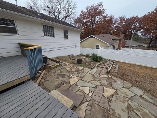 313 Goodrich Drive, Warrensburg, MO 64093