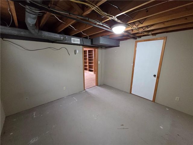 313 Goodrich Drive, Warrensburg, MO 64093