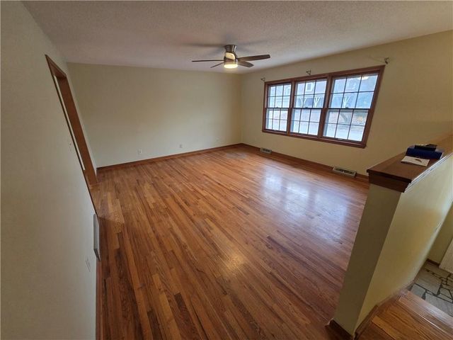 313 Goodrich Drive, Warrensburg, MO 64093