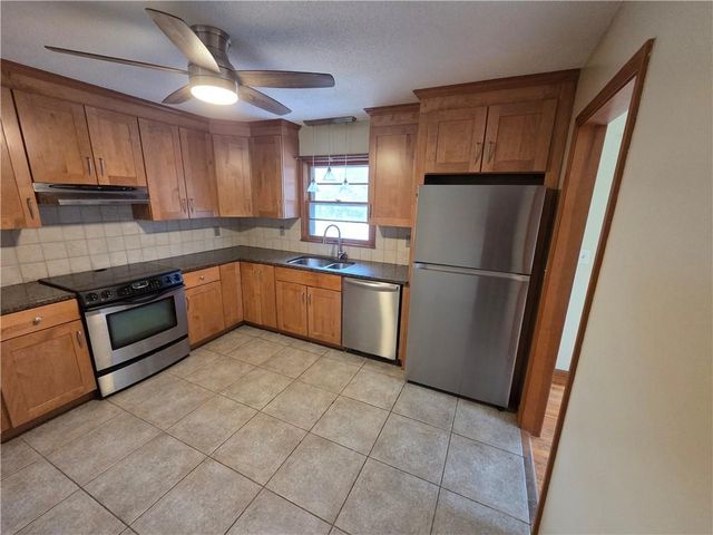 313 Goodrich Drive, Warrensburg, MO 64093