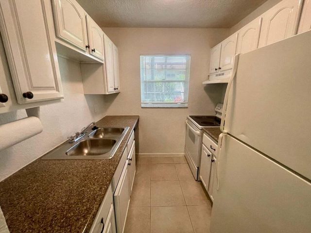 200 Croton Avenue 109, Lantana, FL 33462