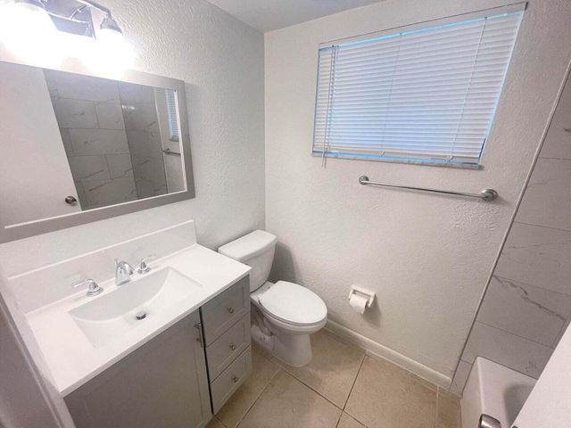 200 Croton Avenue 109, Lantana, FL 33462