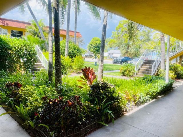 200 Croton Avenue 109, Lantana, FL 33462