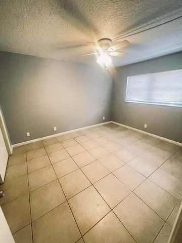 200 Croton Avenue 109, Lantana, FL 33462