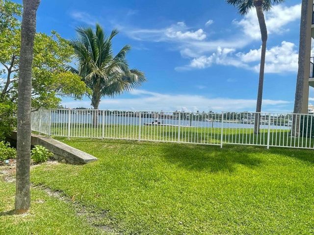 200 Croton Avenue 109, Lantana, FL 33462