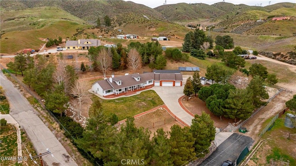 Image 51 of property listing at 40012 Valle View, Leona Valley, CA 93551