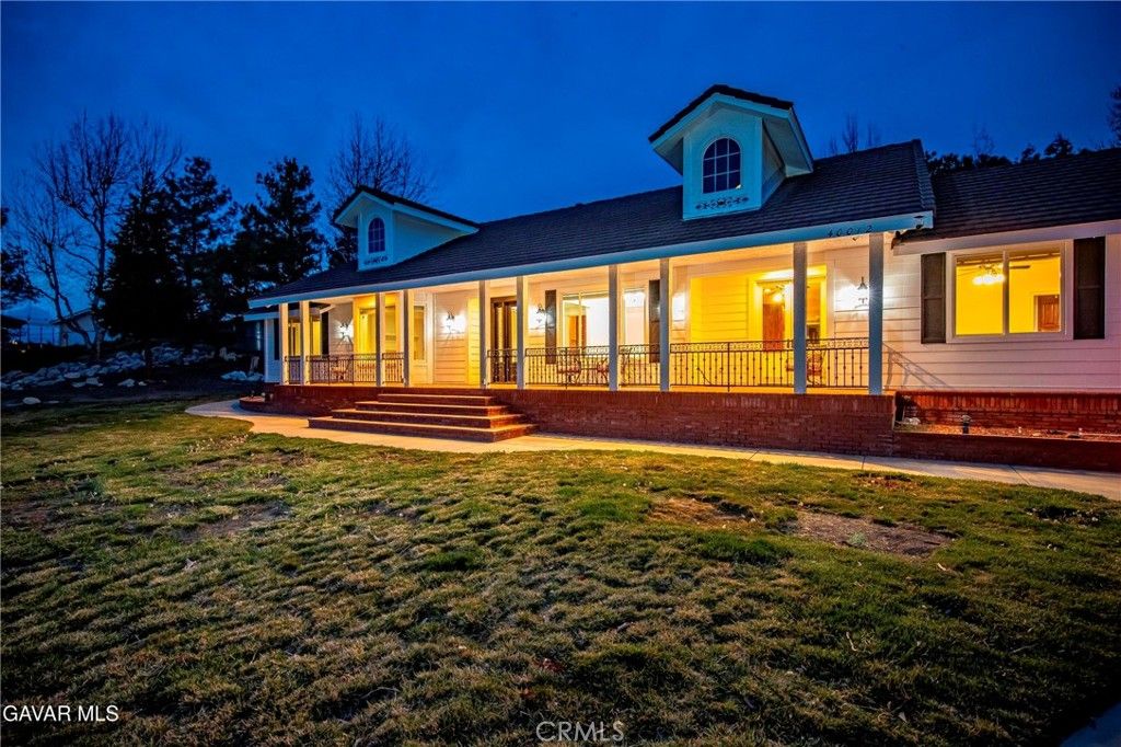 Image 7 of property listing at 40012 Valle View, Leona Valley, CA 93551