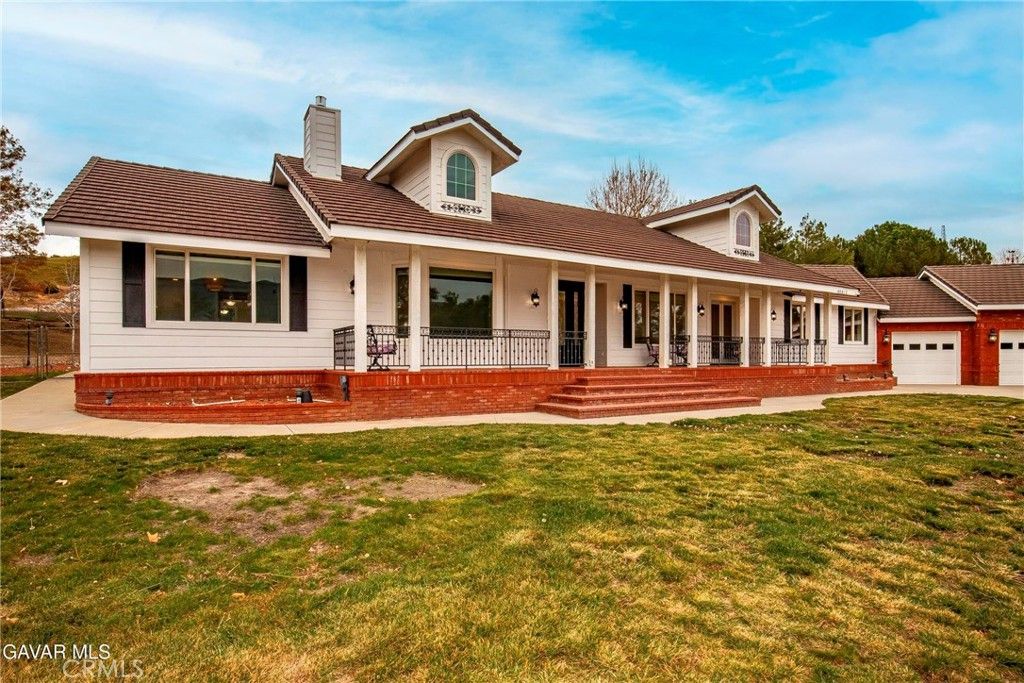 Image 8 of property listing at 40012 Valle View, Leona Valley, CA 93551