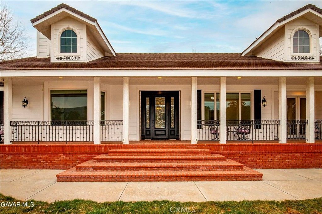 Image 9 of property listing at 40012 Valle View, Leona Valley, CA 93551