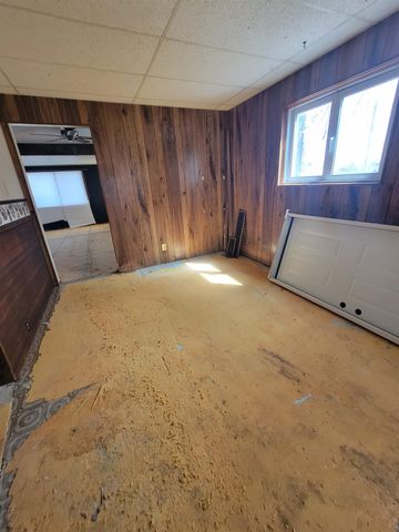 1201 W Jenny Street, Bay City, MI 48706