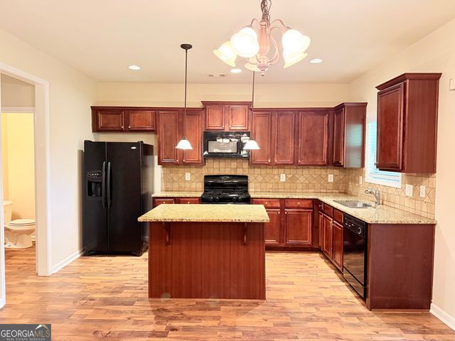 260 Ascott Lane, Woodstock, GA 30189