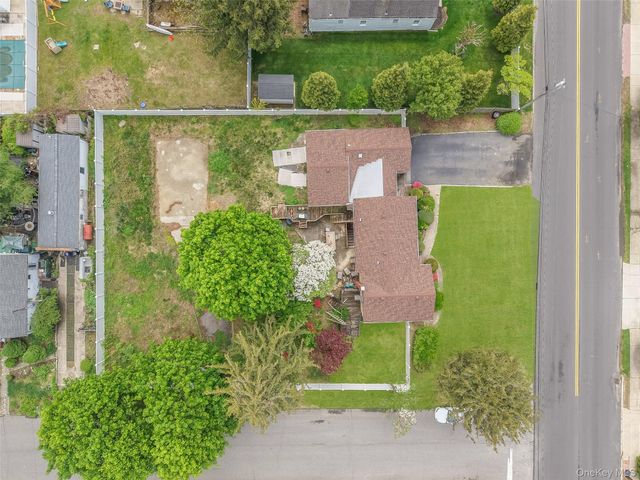 627 Carlls Path, Deer Park, NY 11729