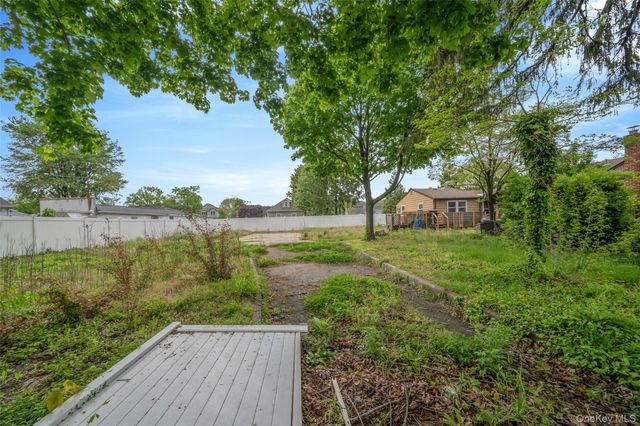 627 Carlls Path, Deer Park, NY 11729