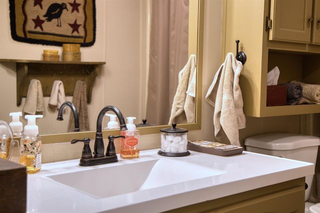 2 Sherwood Lane, Merrimack, NH 03054