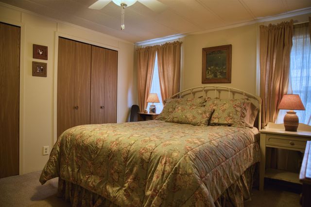 2 Sherwood Lane, Merrimack, NH 03054