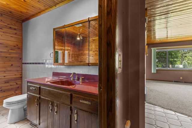 2515 Hillview Road, Mounds View, MN 55112