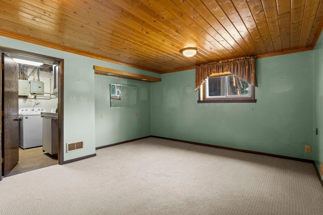 2515 Hillview Road, Mounds View, MN 55112