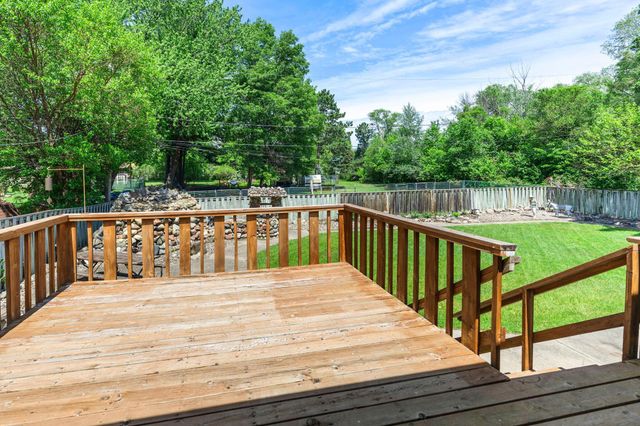 2515 Hillview Road, Mounds View, MN 55112