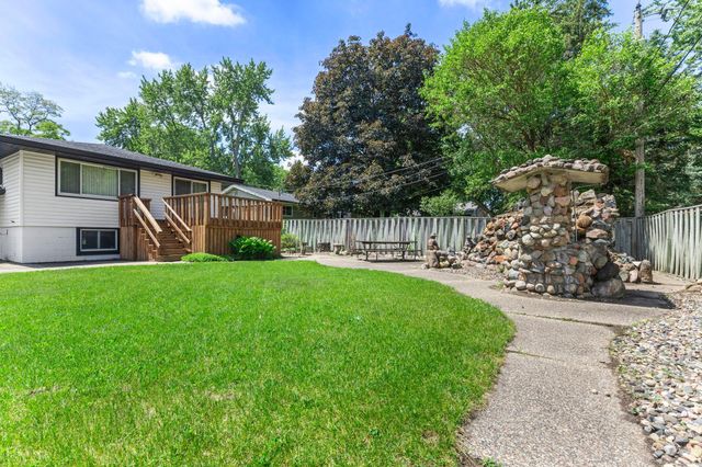 2515 Hillview Road, Mounds View, MN 55112