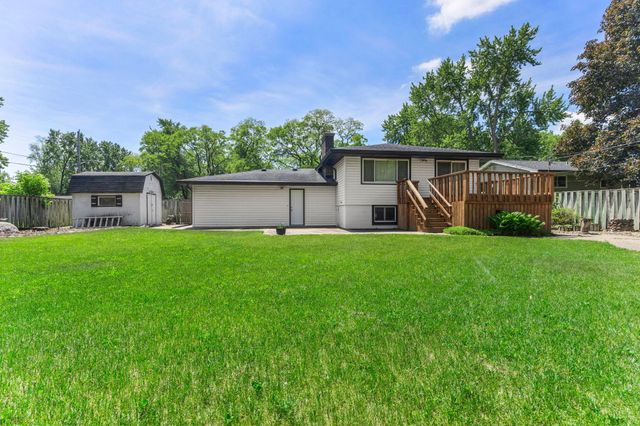 2515 Hillview Road, Mounds View, MN 55112