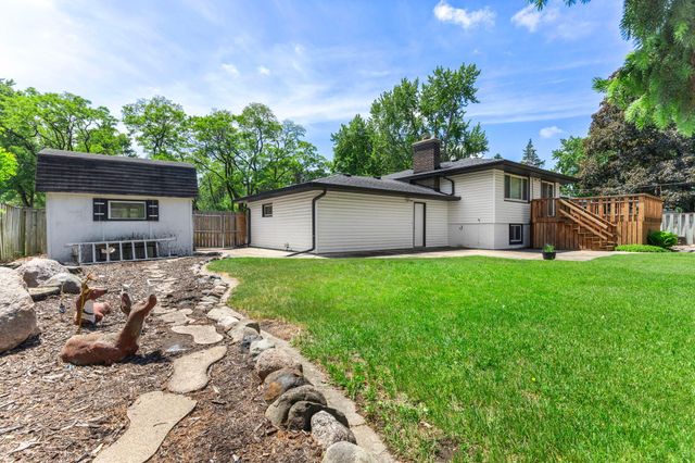 2515 Hillview Road, Mounds View, MN 55112