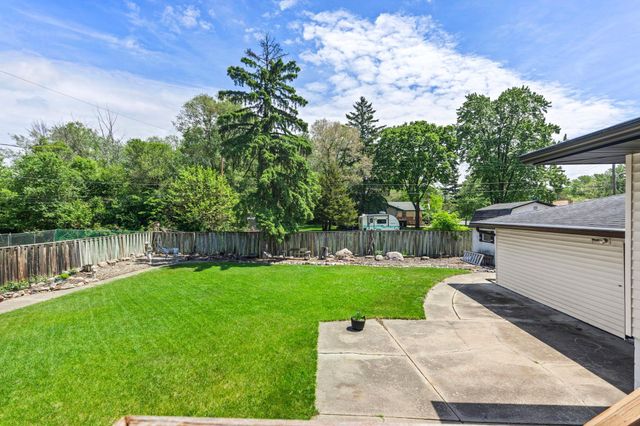 2515 Hillview Road, Mounds View, MN 55112