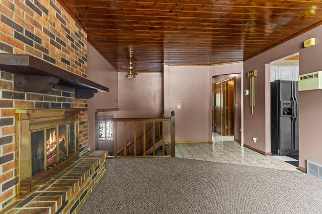 2515 Hillview Road, Mounds View, MN 55112