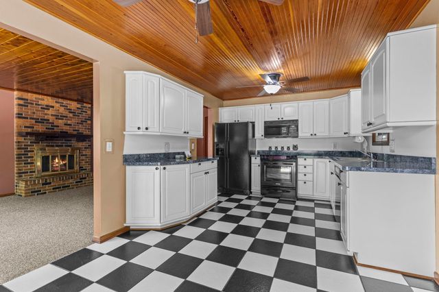 2515 Hillview Road, Mounds View, MN 55112