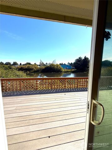 506 Point Brown Avenue NE, Ocean Shores, WA 98569