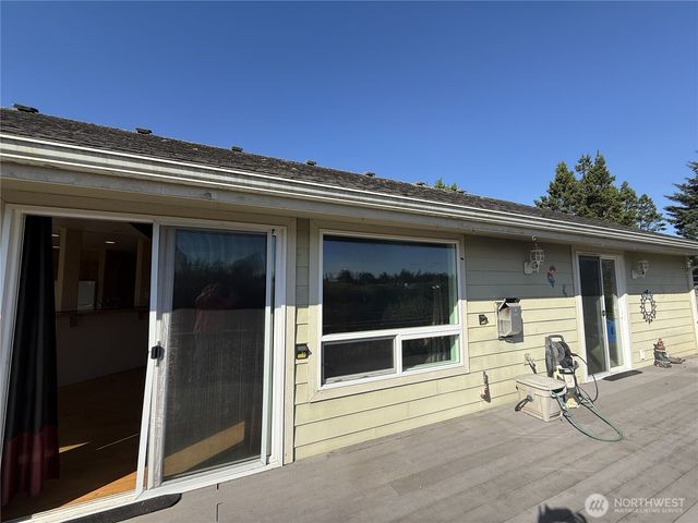 506 Point Brown Avenue NE, Ocean Shores, WA 98569