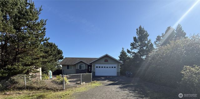 506 Point Brown Avenue NE, Ocean Shores, WA 98569