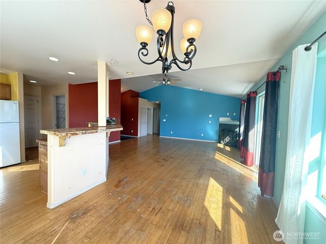 506 Point Brown Avenue NE, Ocean Shores, WA 98569