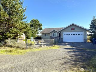 506 Point Brown Avenue NE, Ocean Shores, WA 98569