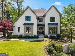 230 Danbury Lane, Atlanta, GA 30327