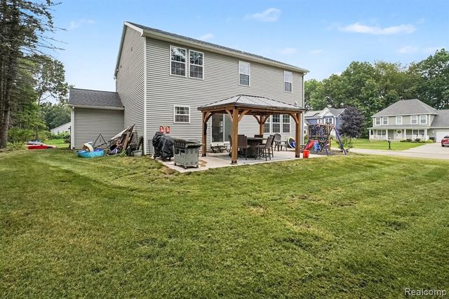 9324 Pine Walk Pass, Linden, MI 48451