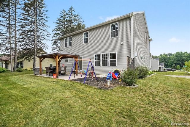 9324 Pine Walk Pass, Linden, MI 48451
