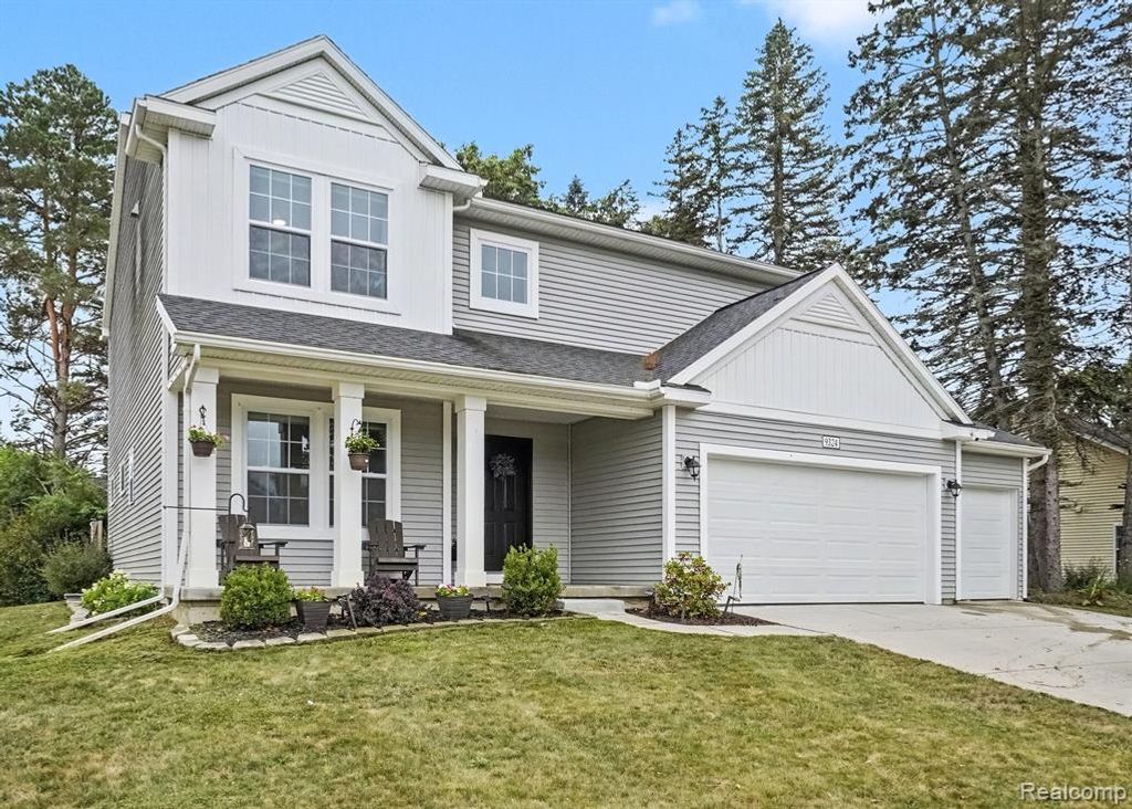 9324 Pine Walk Pass, Linden, MI 48451