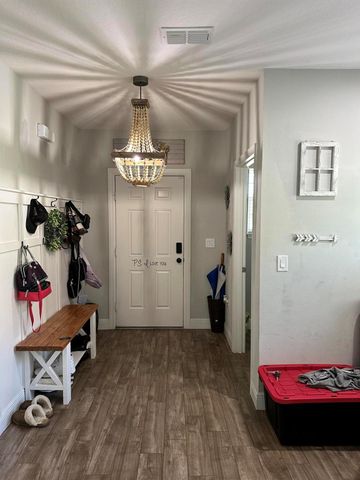 6101 NW Painted Bunting Court, Port St Lucie, FL 34986