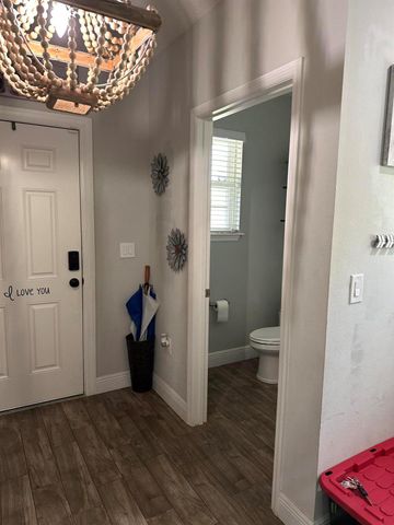 6101 NW Painted Bunting Court, Port St Lucie, FL 34986