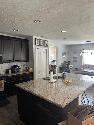 6101 NW Painted Bunting Court, Port St Lucie, FL 34986