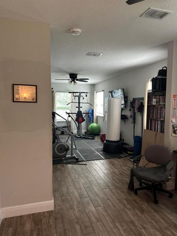 6101 NW Painted Bunting Court, Port St Lucie, FL 34986