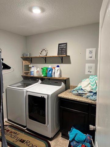 6101 NW Painted Bunting Court, Port St Lucie, FL 34986